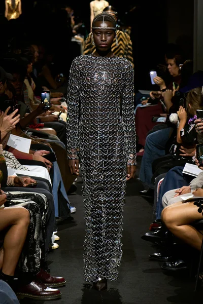 Look 8